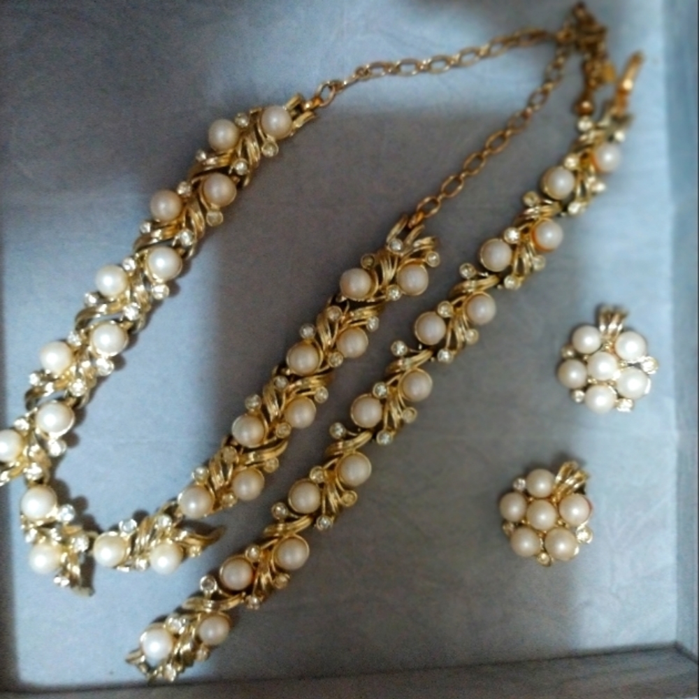 Vintage Sarah Coventry Set